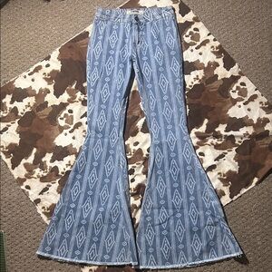 Rock and Roll Cowgirl Bargain Button Bell 25/34